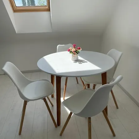 Setany Gyoengye Apartman *